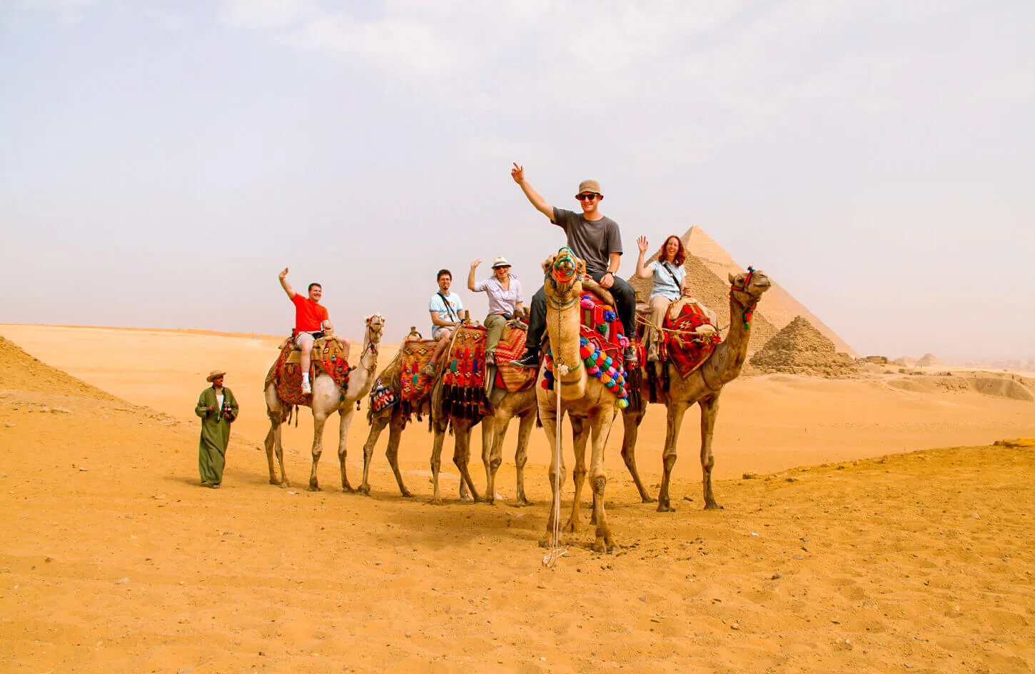 Pictures-of-some-tourists-riding-camels-in-the-pyramids-area.jpg