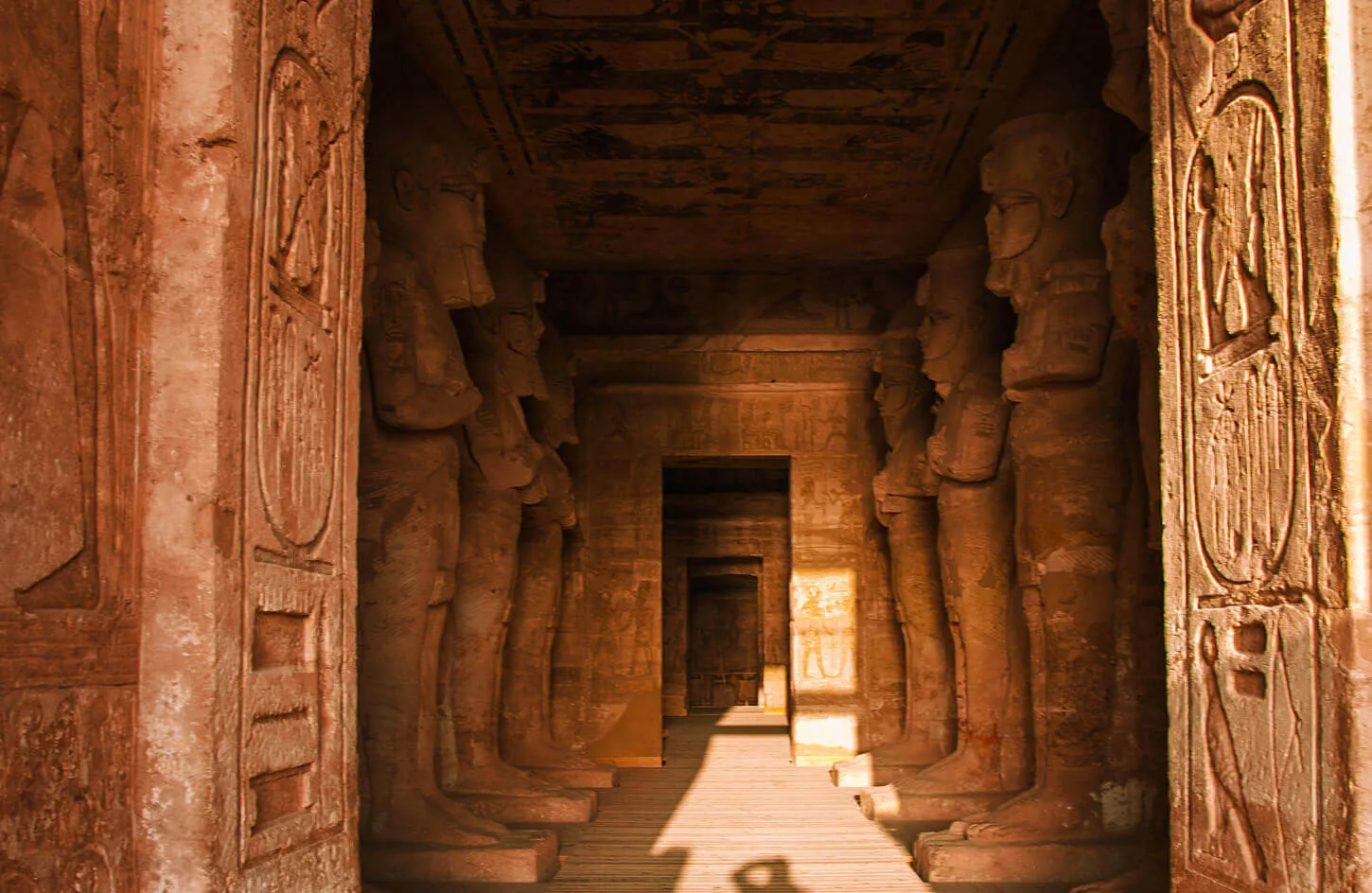 The-entrance-to-the-first-hall-of-the-Abu-Simbel-temple.jpg